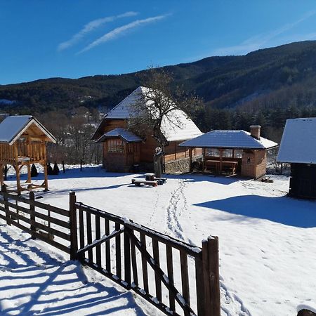 Kuca Karajic Villa Kremna Buitenkant foto